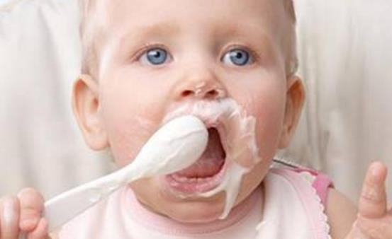 宝宝消化不良的原因 预防宝宝的消化不良喂食不要单一